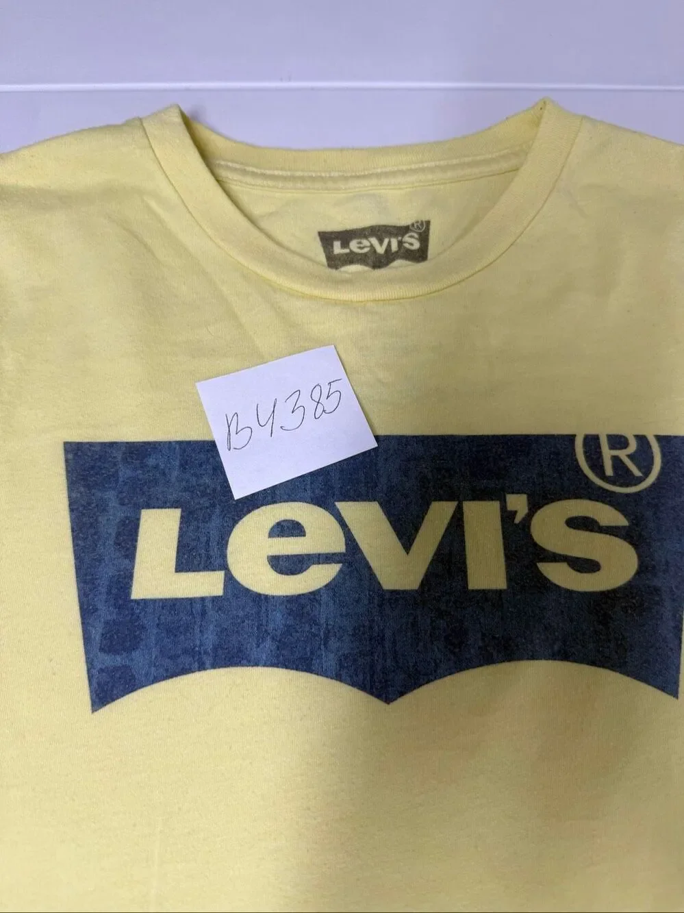 Levi’s Yellow Graphic Logo T Shirt Blue Batwing Cotton Sz S See Description